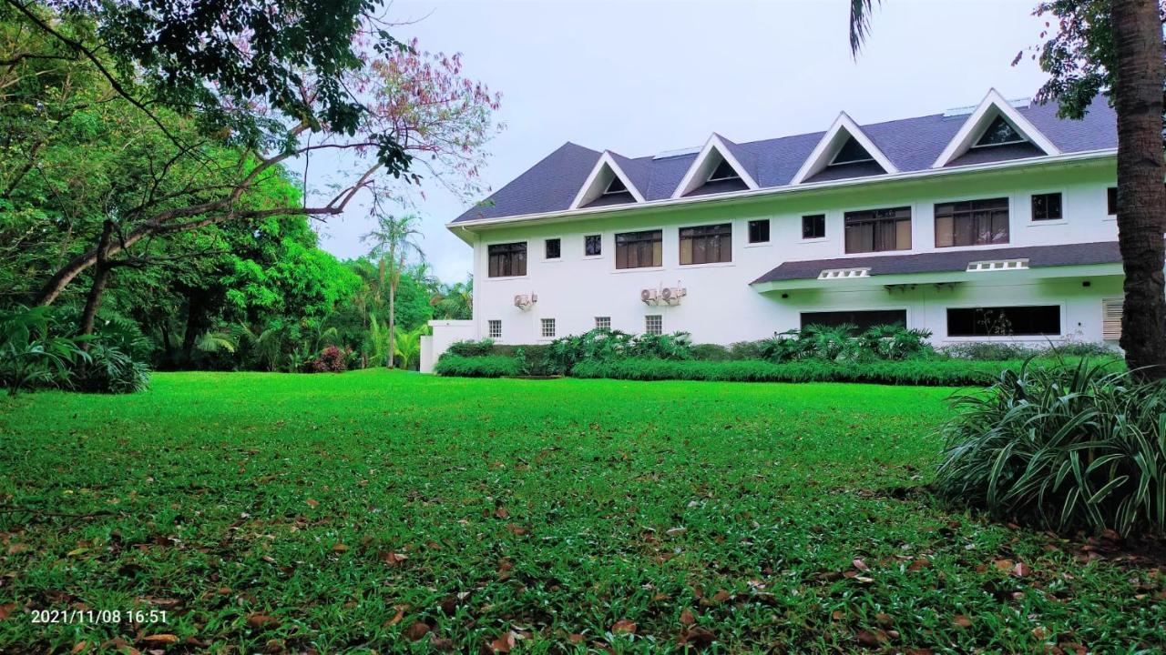 Chateau Bleu Hotel