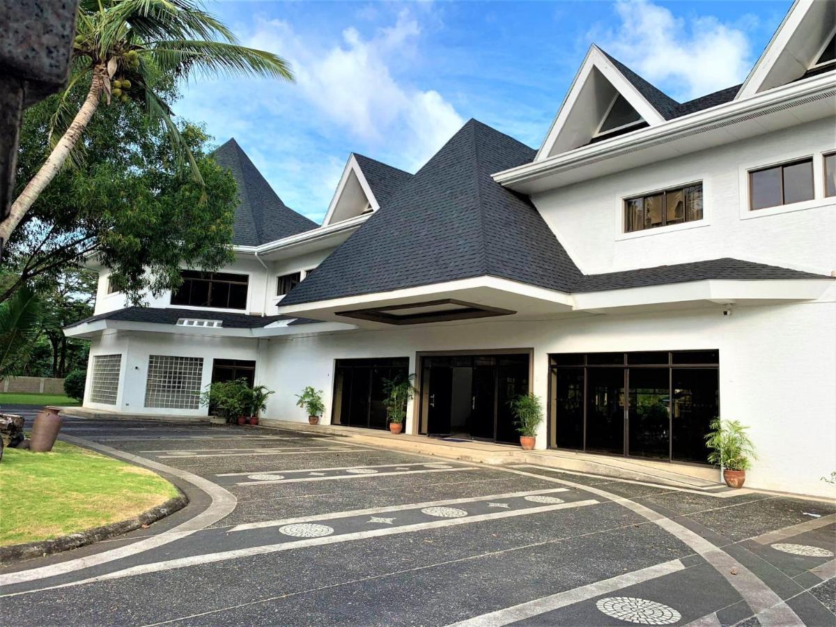 Chateau Bleu * Calamba (Laguna)