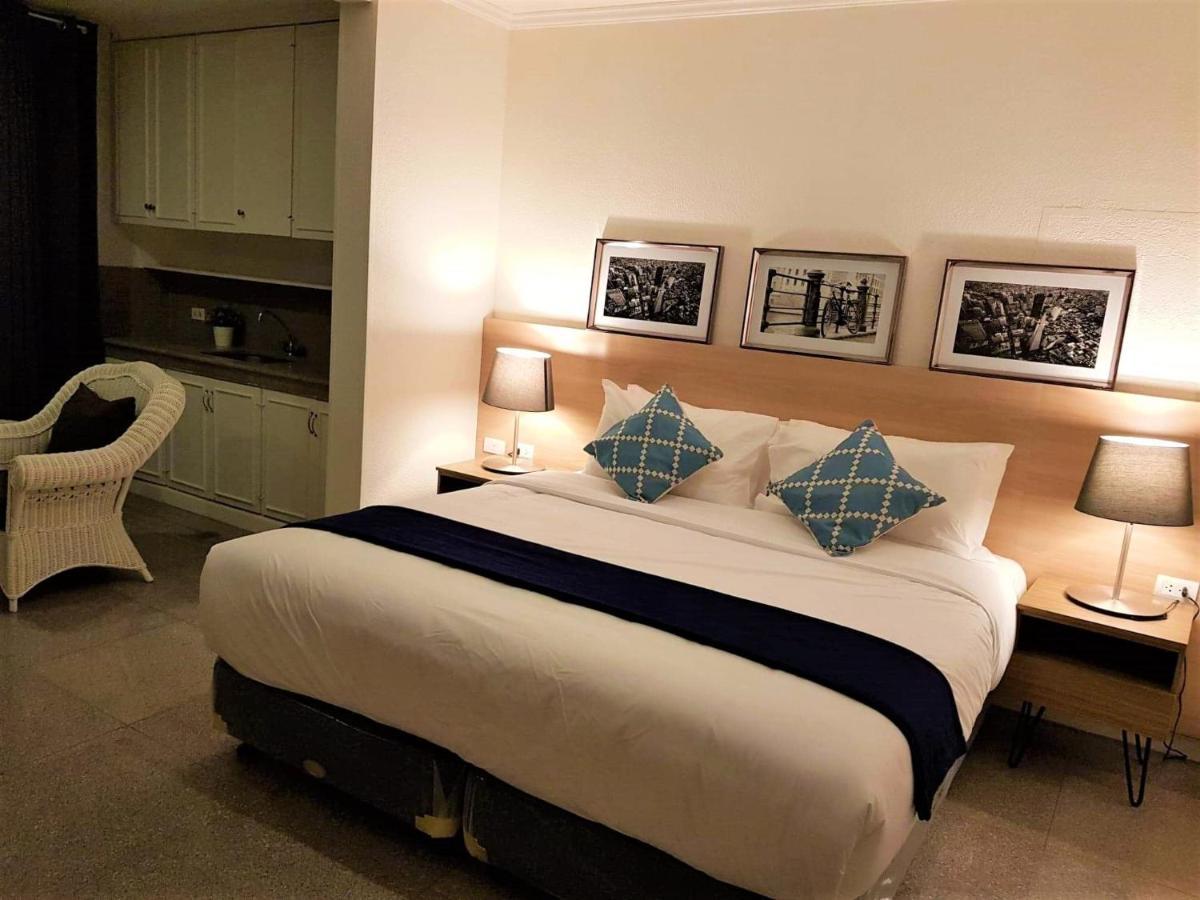 Chateau Bleu * Calamba (Laguna)