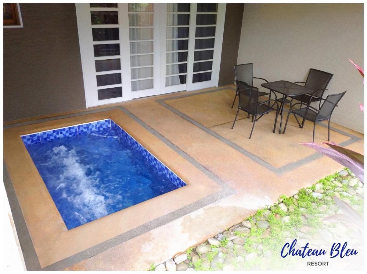 Chateau Bleu Hotel Calamba (Laguna)