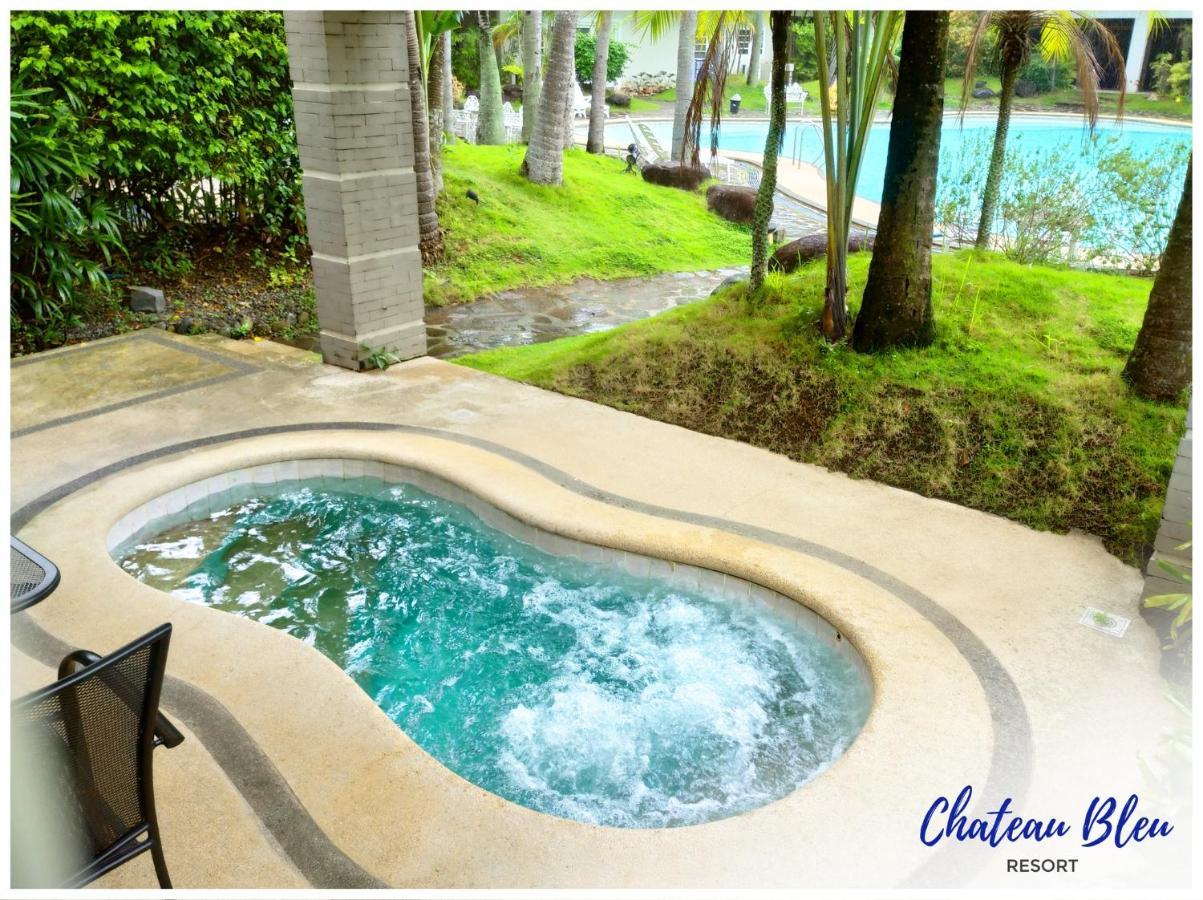 Chateau Bleu Hotel *